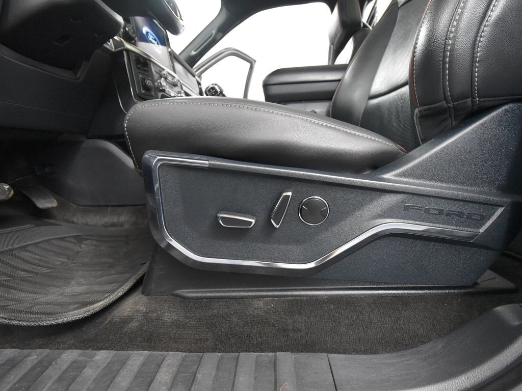 2021 Ford F-150 Lariat photo 14