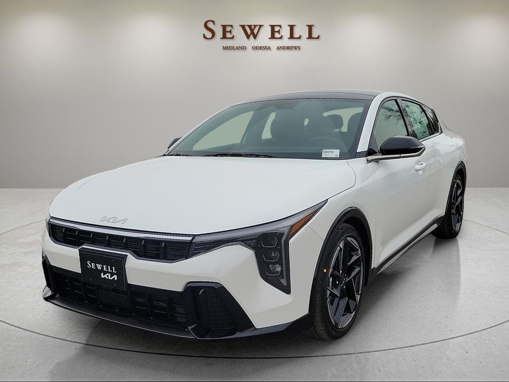 2026 Kia K4 GT-Line's photo