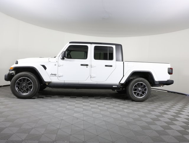 2020 Jeep Gladiator Overland photo 2