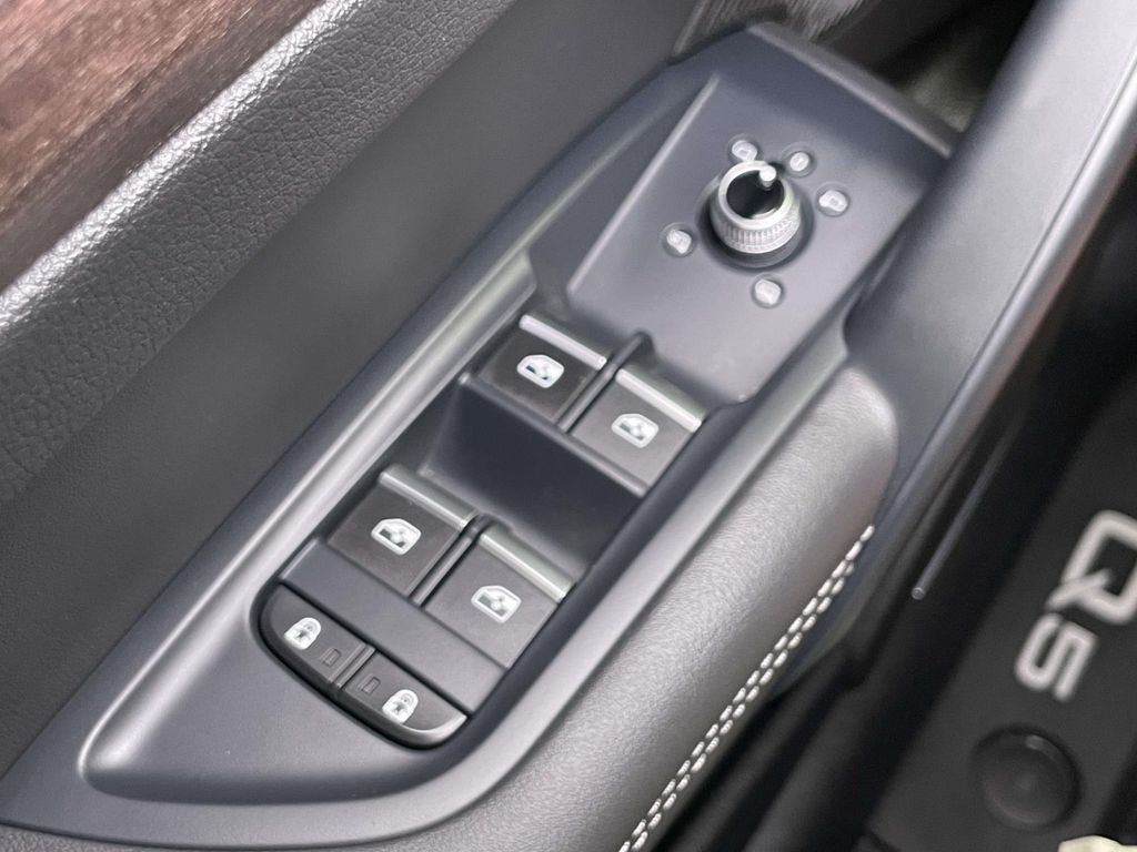 2025 Audi Q5 45 S line Premium Plus photo 35