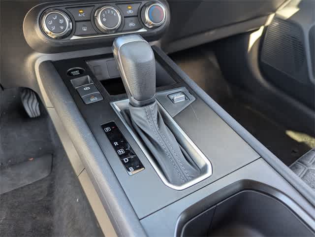 2025 Nissan Kicks SV photo 24
