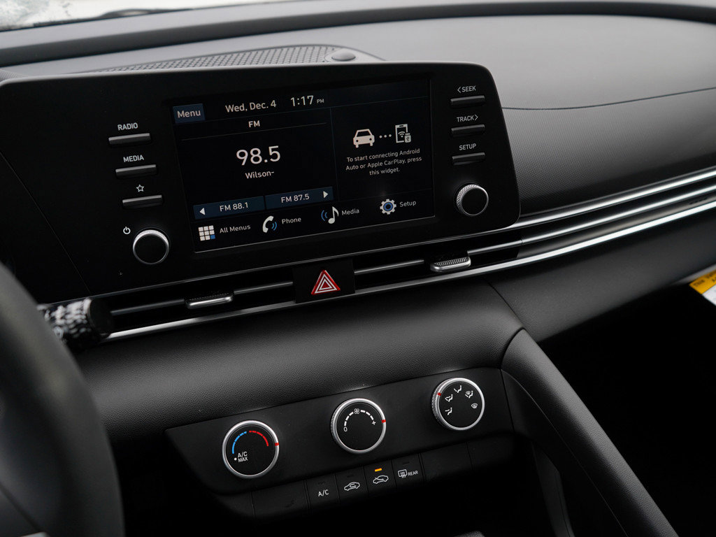 2025 Hyundai Elantra SE photo 21