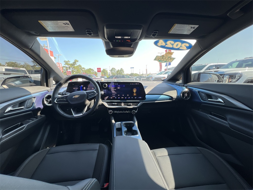 2024 Chevrolet Equinox EV 1LT photo 27