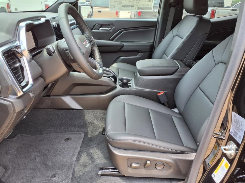 New 2025 Onyx Black GMC Elevation image 13