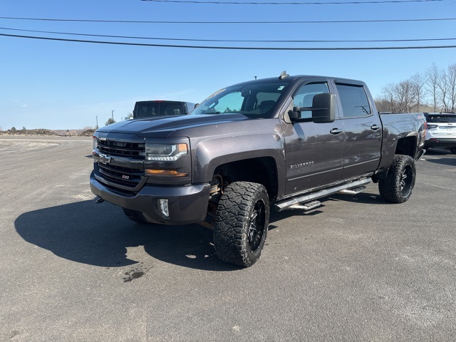 2016 Chevrolet Silverado 1500 LT photo 3