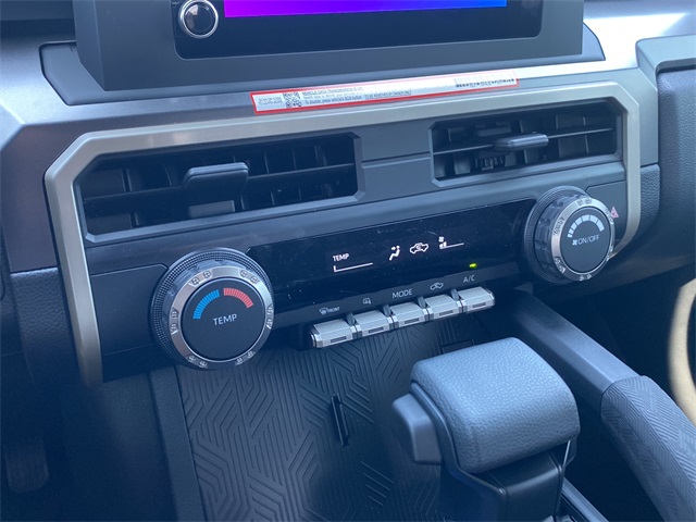 2025 Toyota Tacoma SR5 4x4 Double Cab photo 21