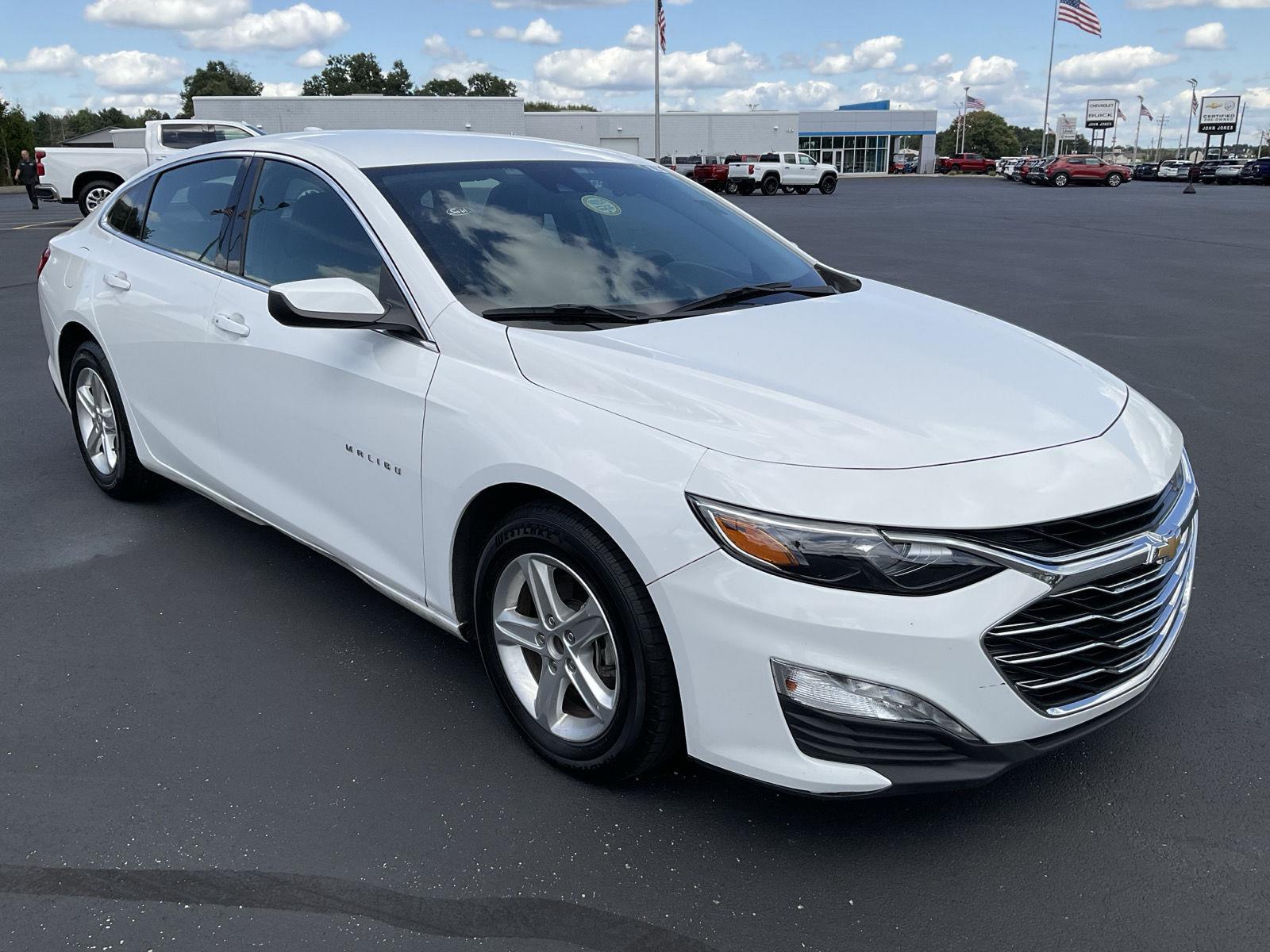2023 Chevrolet Malibu 1LT photo 3