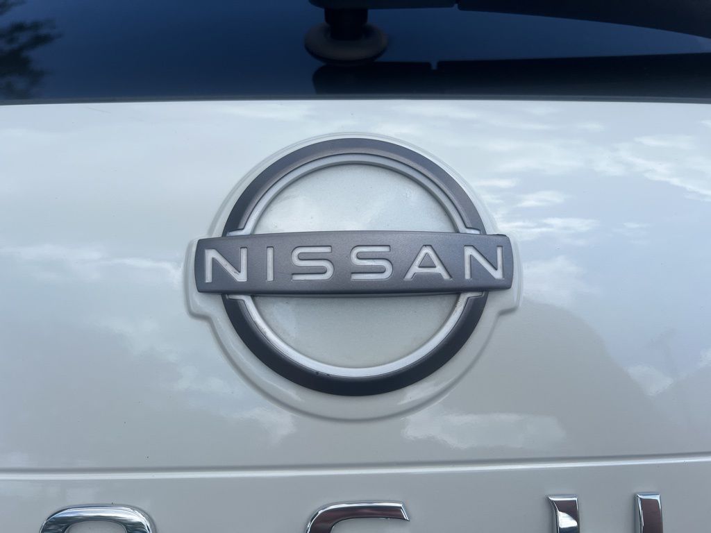 2023 Nissan Rogue SV photo 28