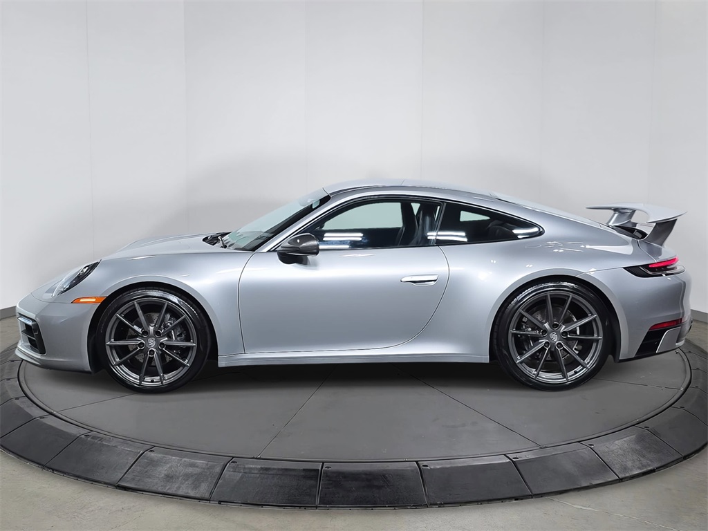 2024 Porsche 911 T photo 2
