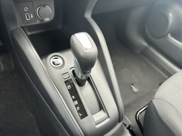 2025 Nissan Kicks Play S photo 17