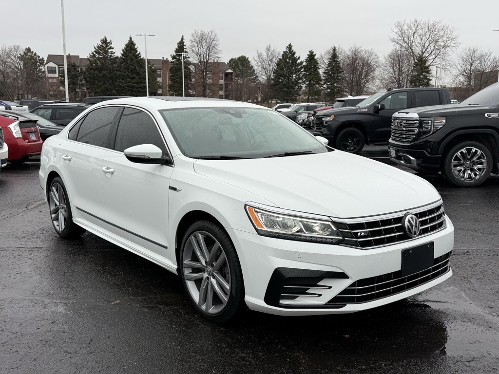 2019 Volkswagen Passat SE R-Line