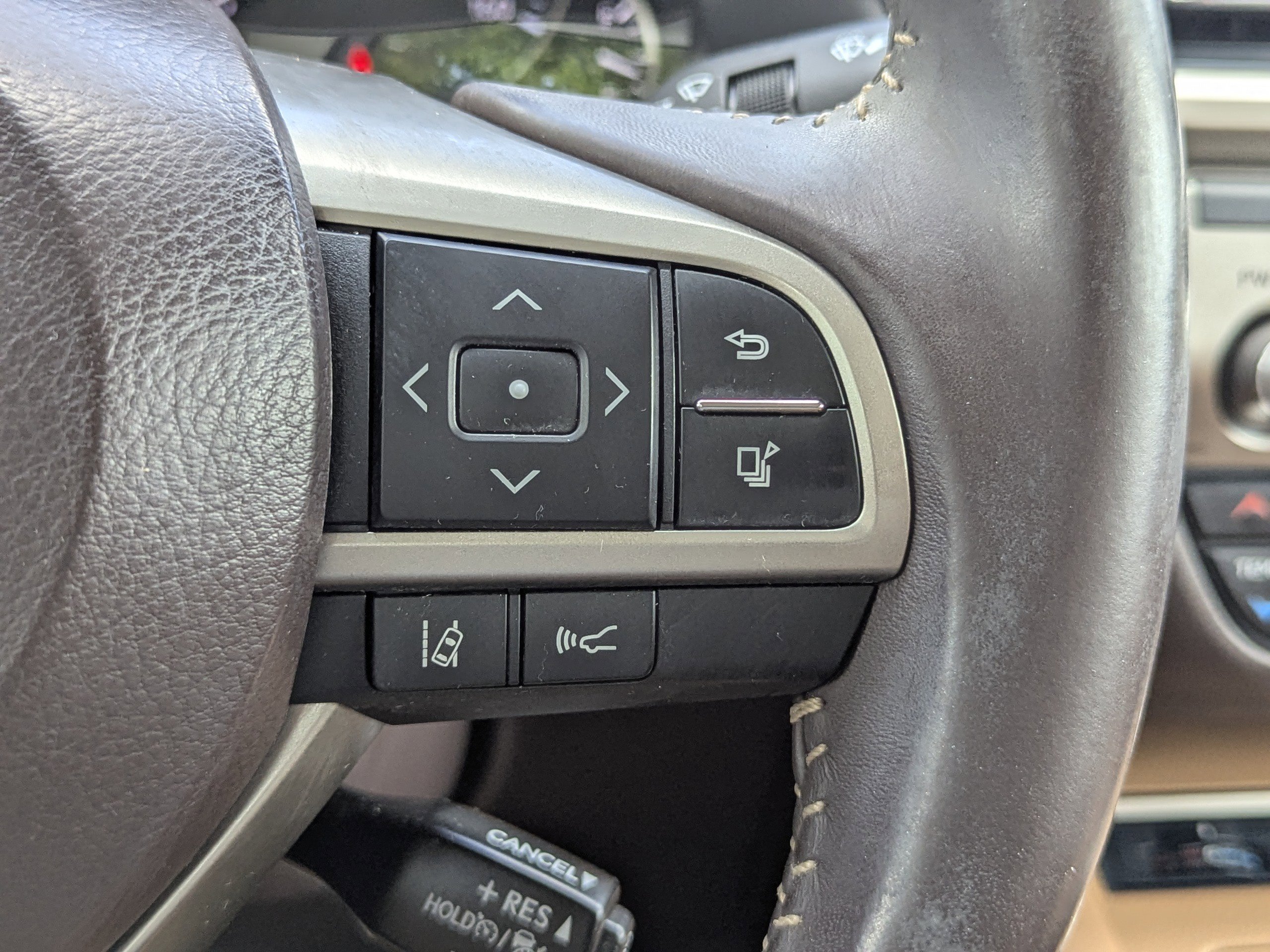 2017 Lexus ES 350 photo 34