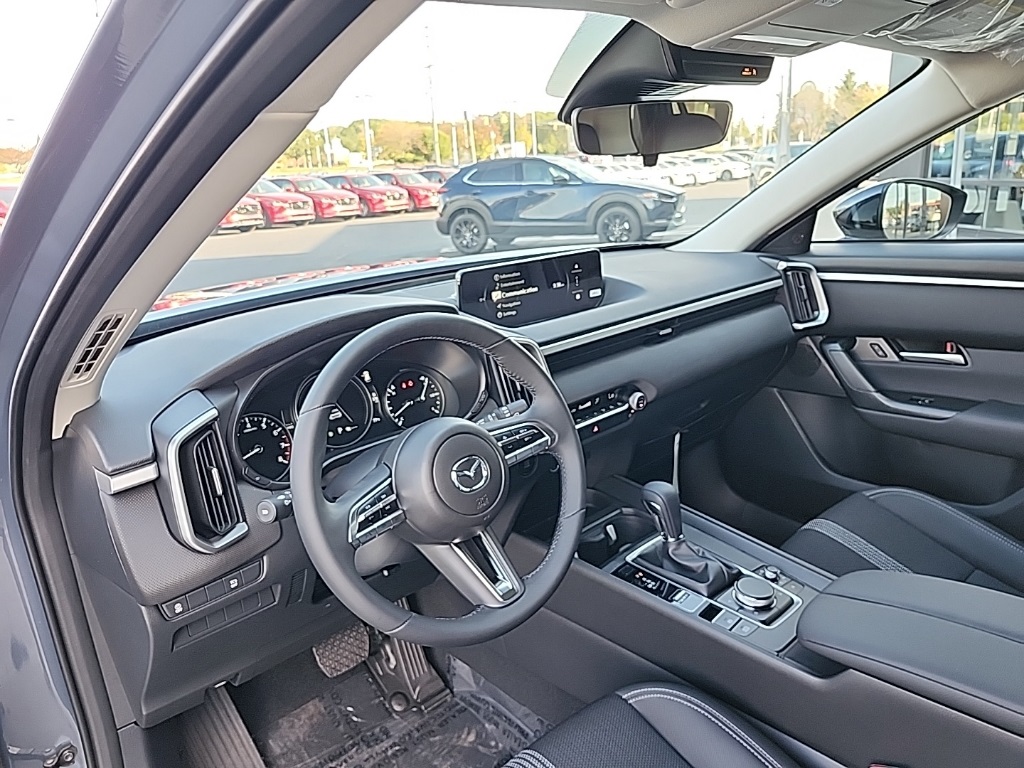 2025 Mazda CX-50 2.5 Select photo 3