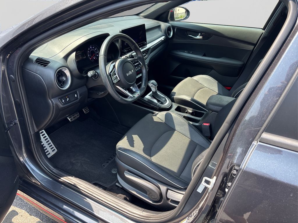 2023 Kia Forte GT-Line photo 8