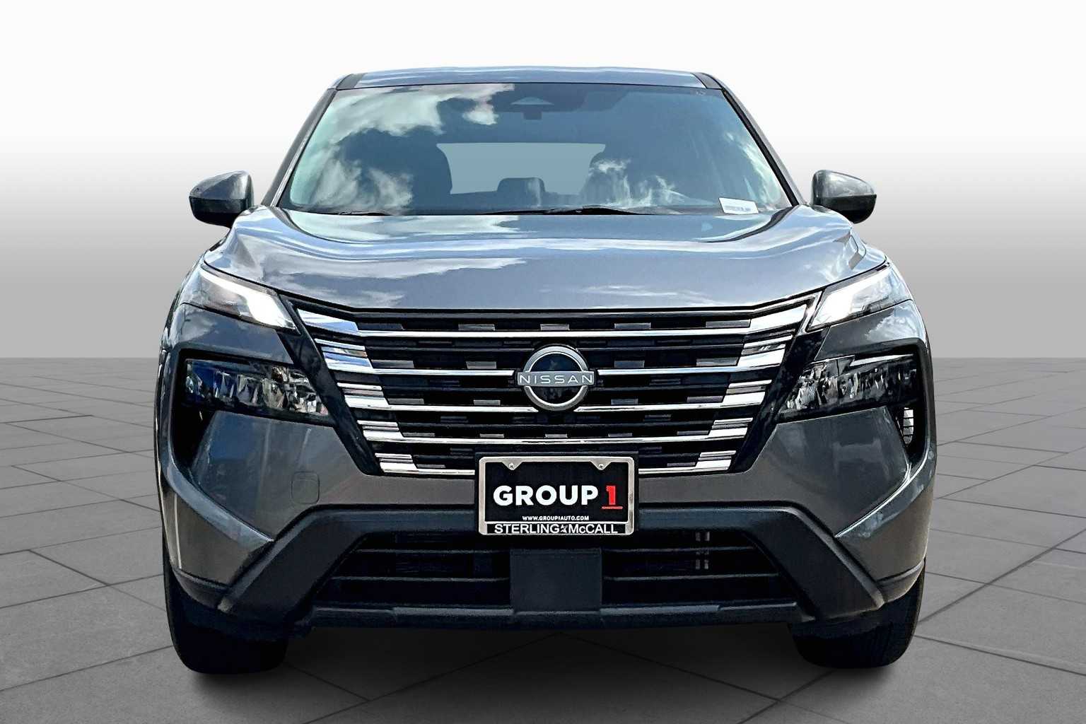 2024 Nissan Rogue SV photo 2