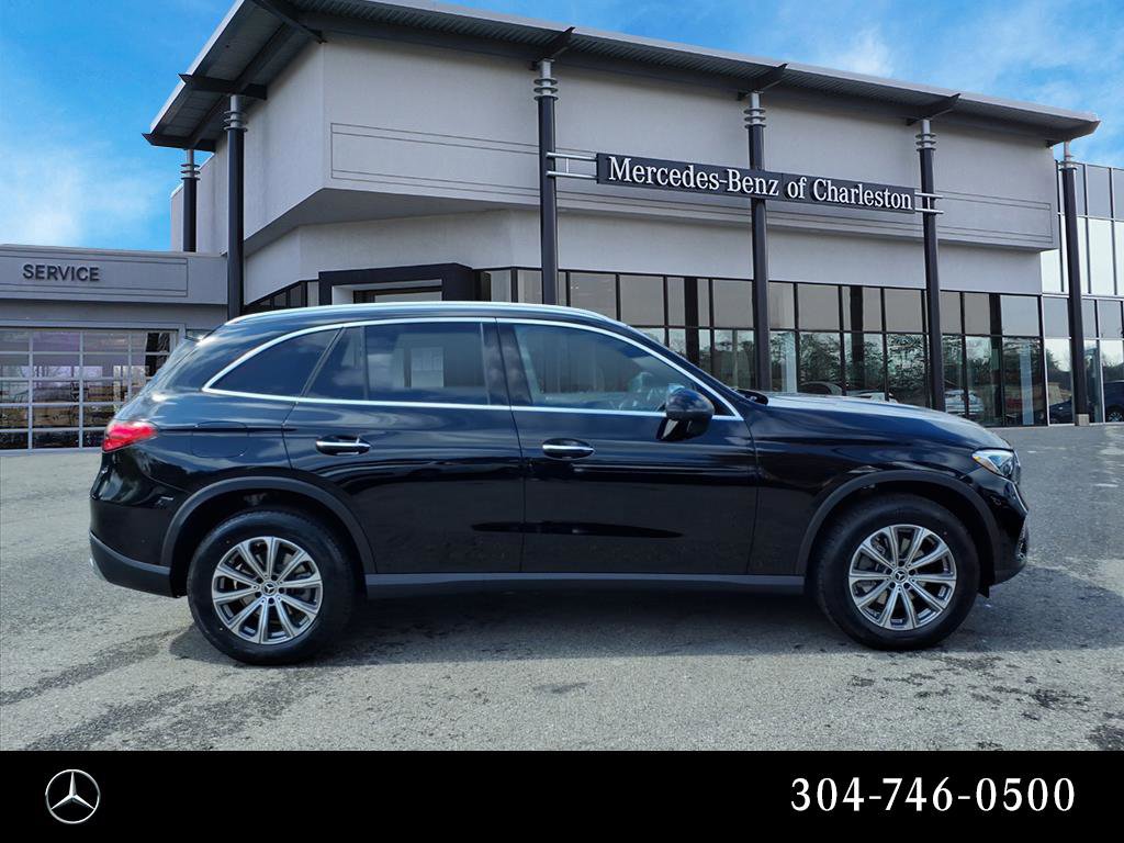 2026 Mercedes Benz GLC 300 4MATIC photo 2