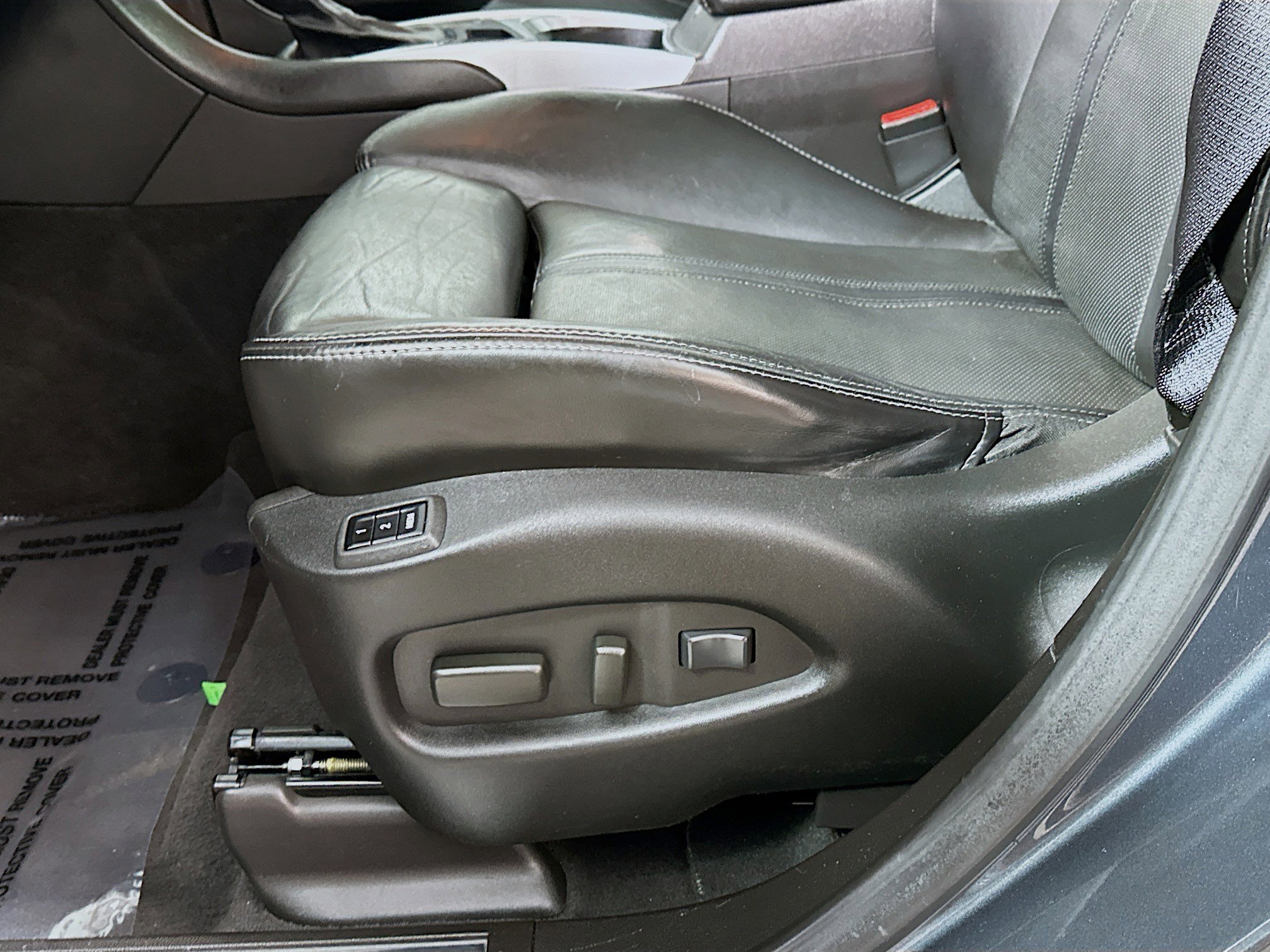 2013 Cadillac SRX Premium photo 19