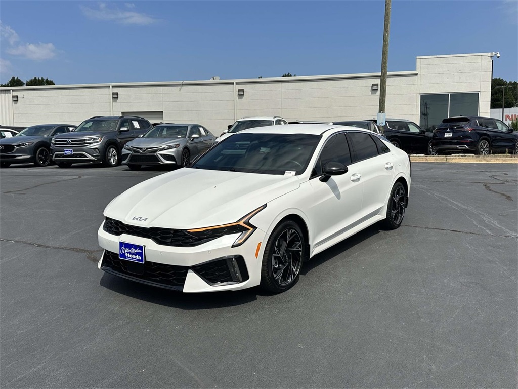2025 Kia K5 GT-Line photo 3