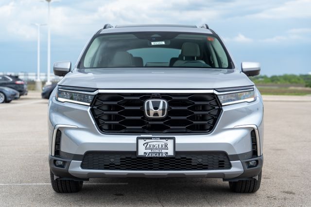 2025 Honda Pilot Elite photo 2