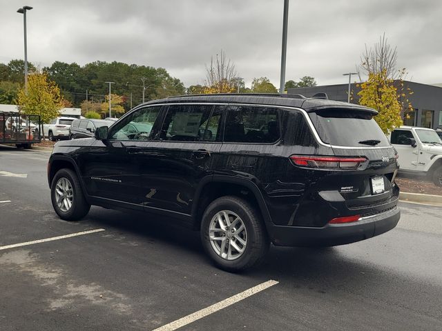 2025 Jeep Grand Cherokee Laredo photo 2