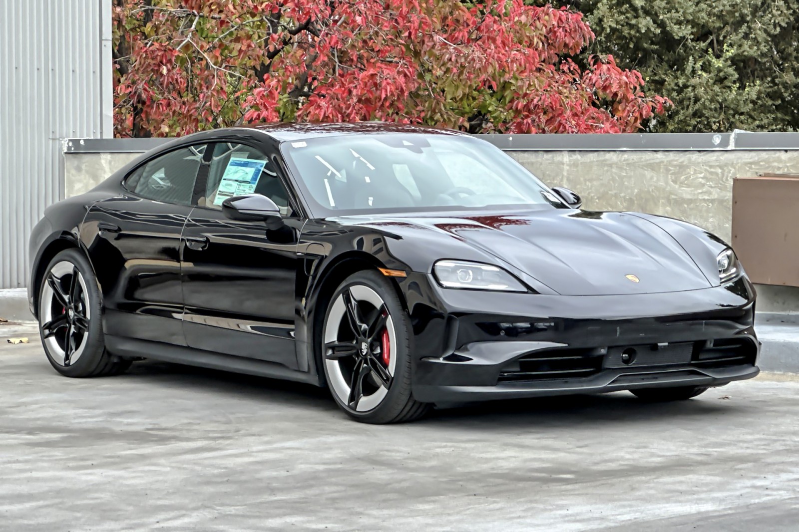 2025 Porsche Taycan 4S photo 11