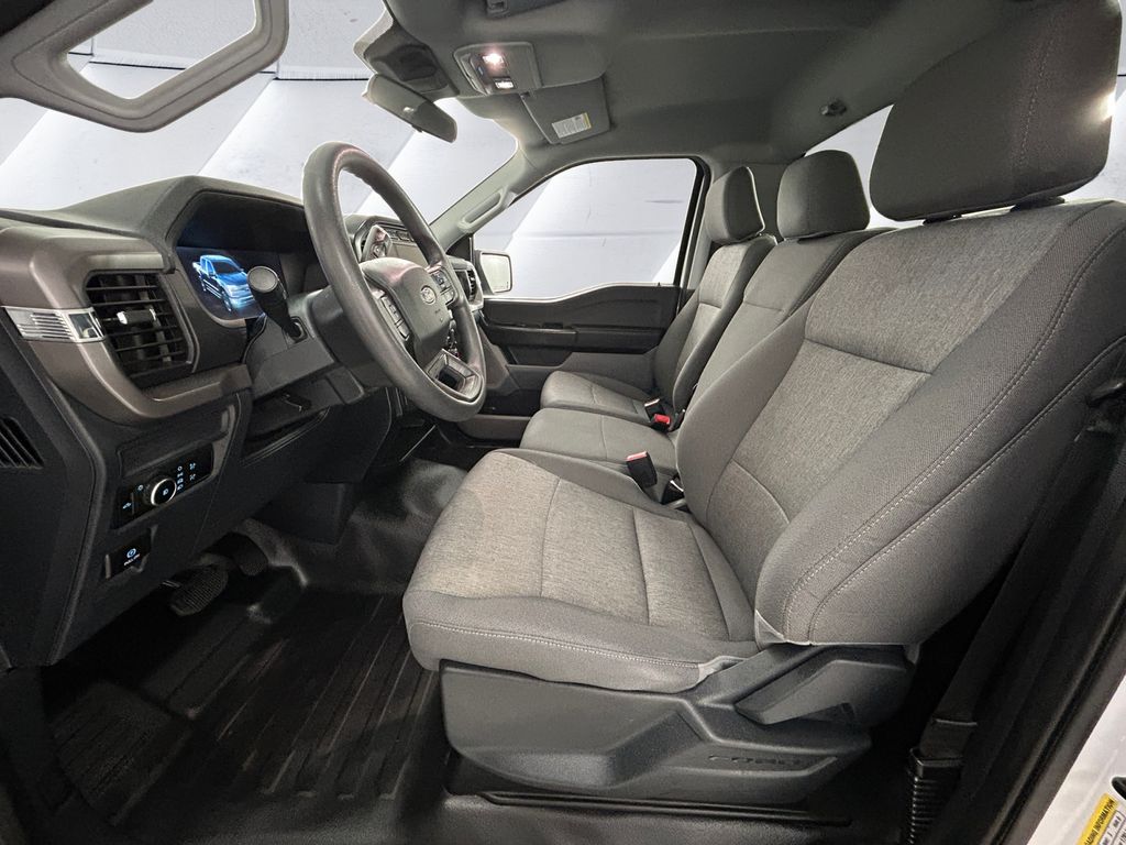 2024 Ford F-150 XL photo 3