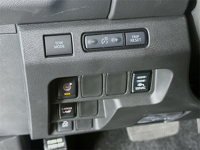 2025 Nissan Frontier SV photo 8