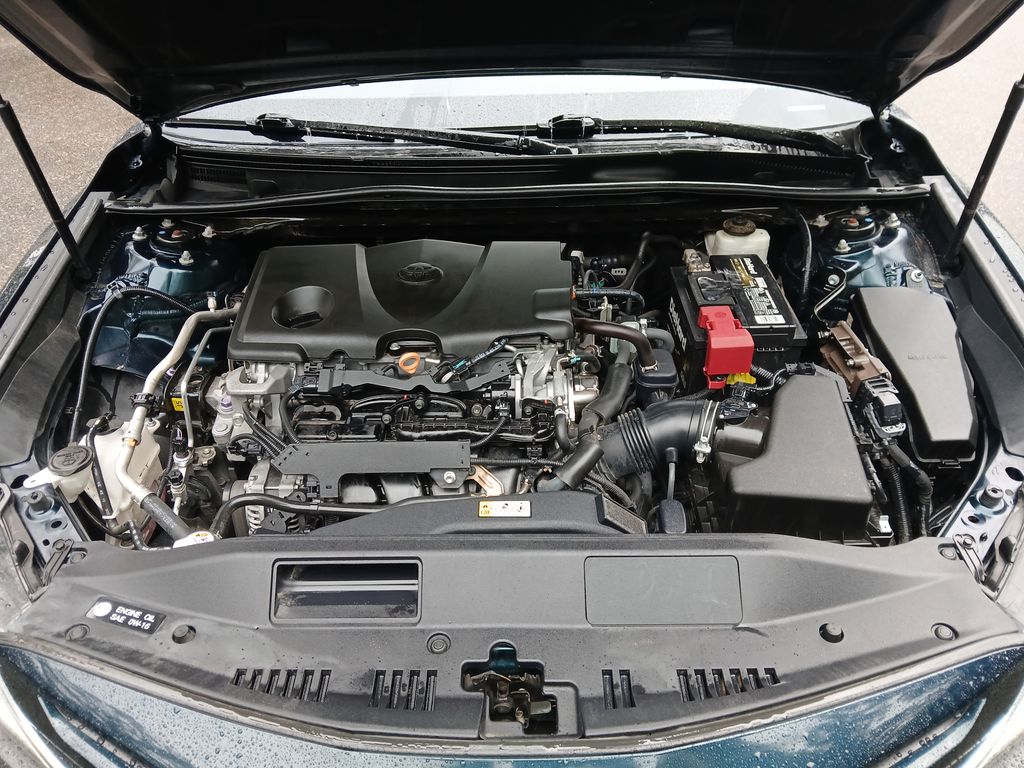 2020 Toyota Camry SE photo 20