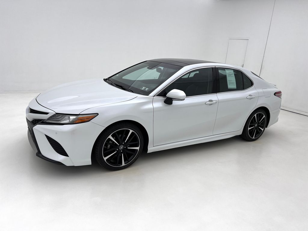2018 Toyota Camry XSE photo 6