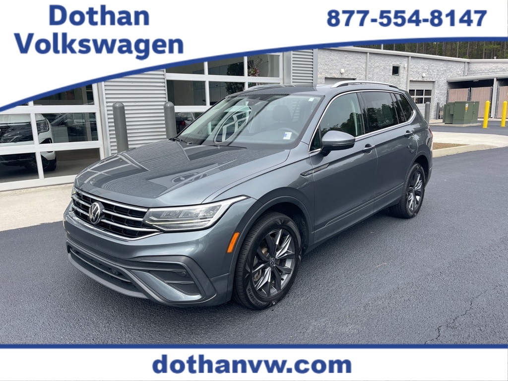 2022 Volkswagen Tiguan SE's photo