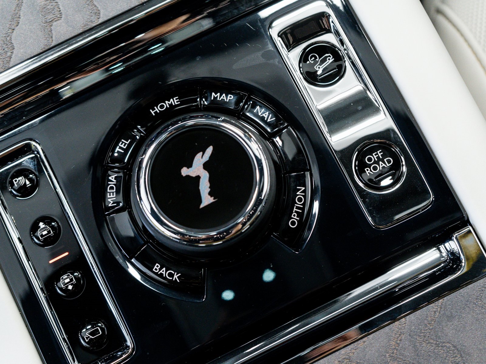 2026 Rolls Royce Cullinan RR photo 36