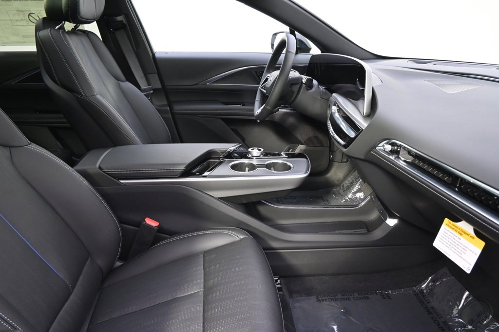 2025 Cadillac Lyriq Sport photo 14