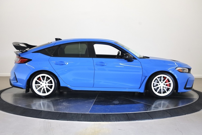 2024 Honda Civic Type R photo 2