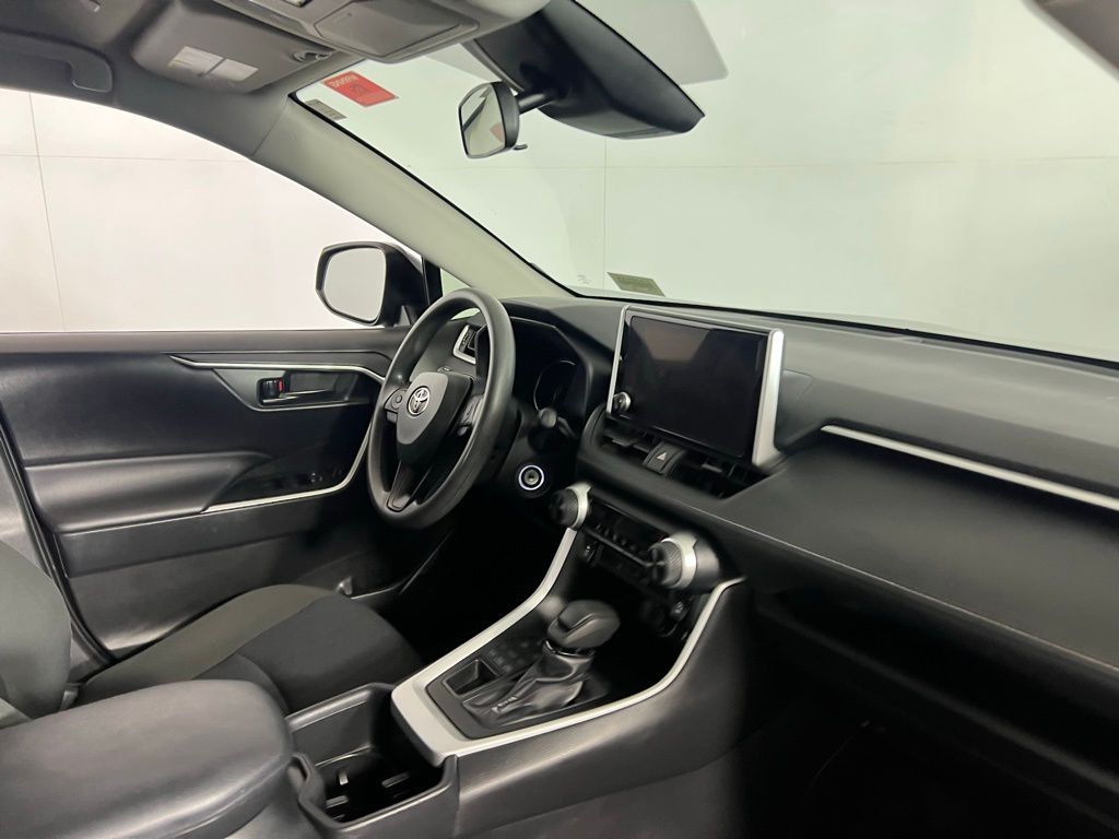2024 Toyota RAV4 LE photo 19