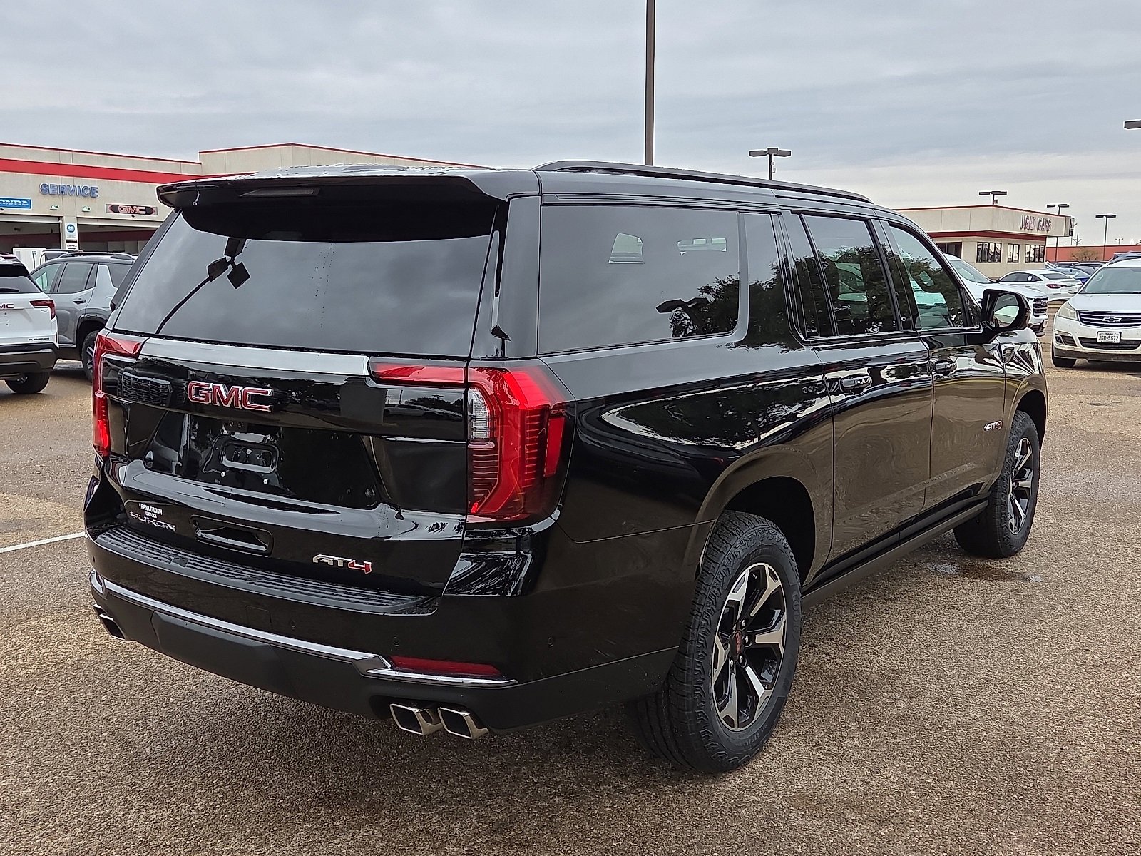 2026 Gmc Yukon XL AT4 photo 4