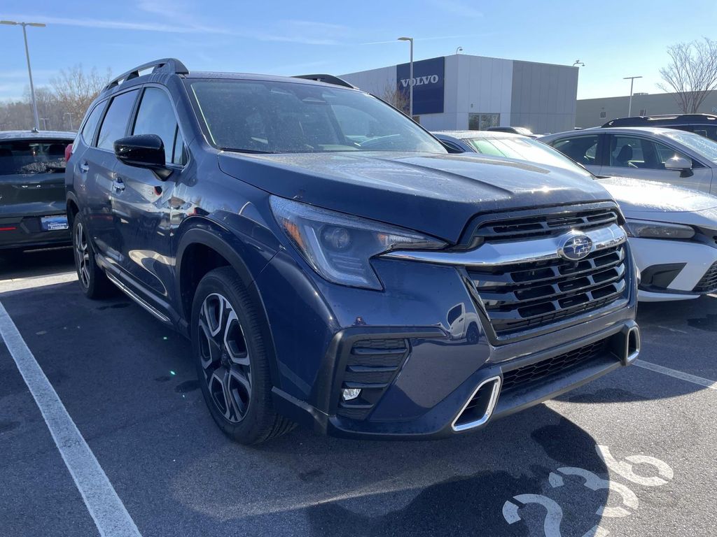 2025 Subaru Ascent Touring's photo