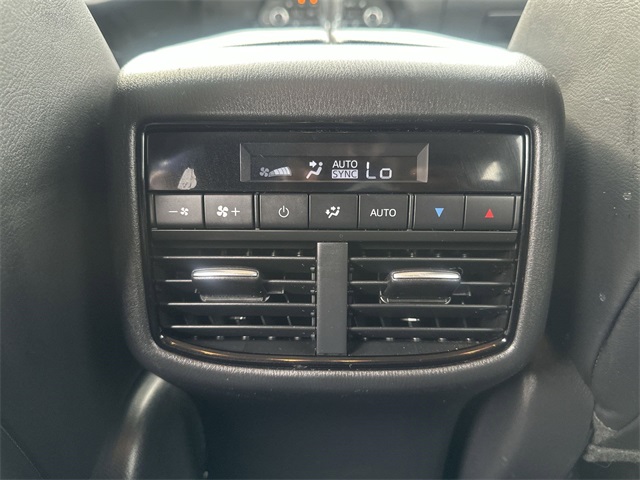 2023 Mazda CX-9 Touring photo 11