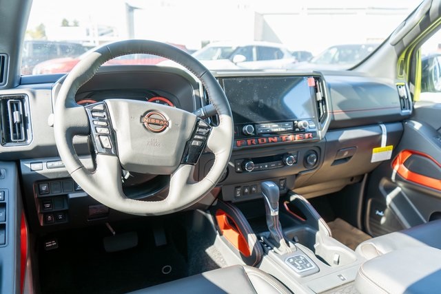 2026 Nissan Frontier Crew Cab PRO-4X photo 9