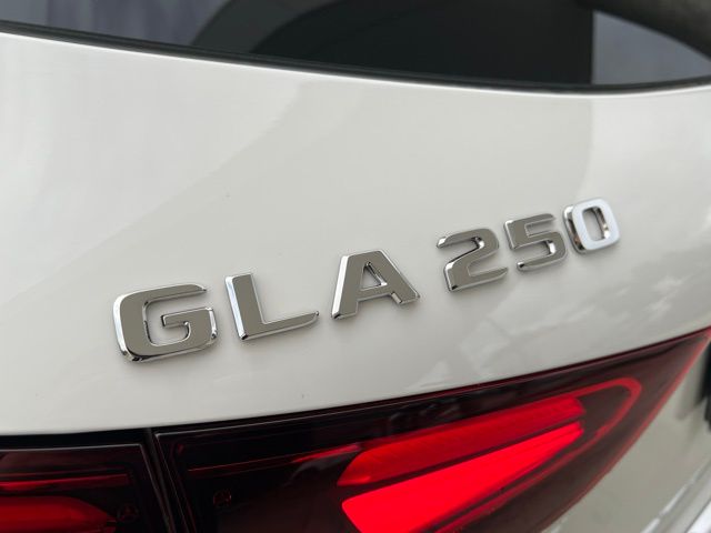 2025 Mercedes Benz GLA 250 4MATIC photo 28