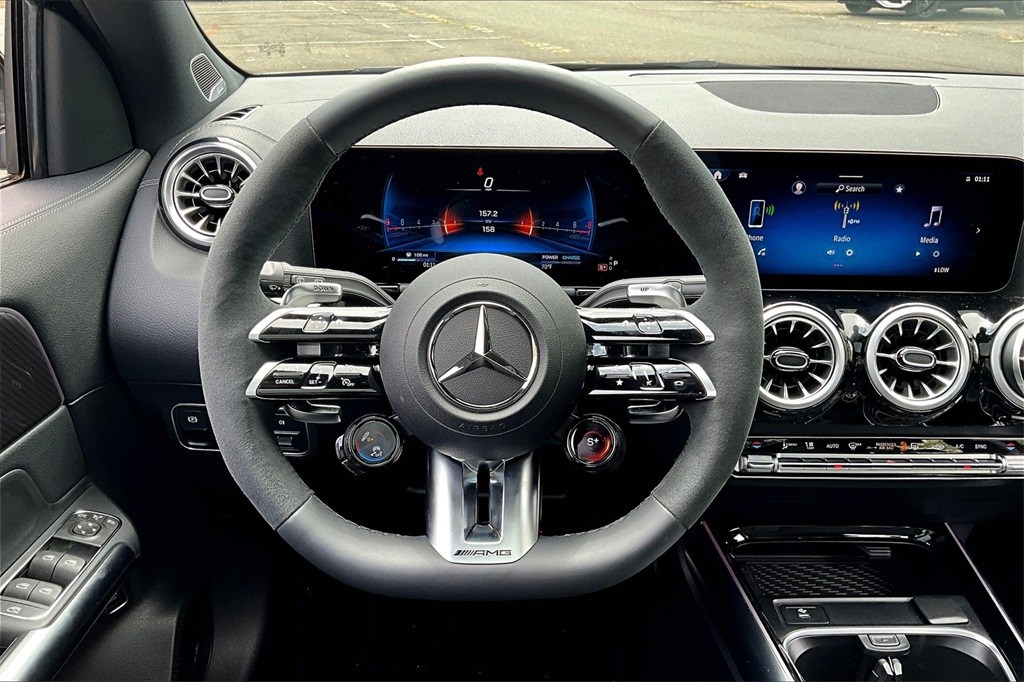 2024 Mercedes Benz GLA 35 AMG 4MATIC photo 5