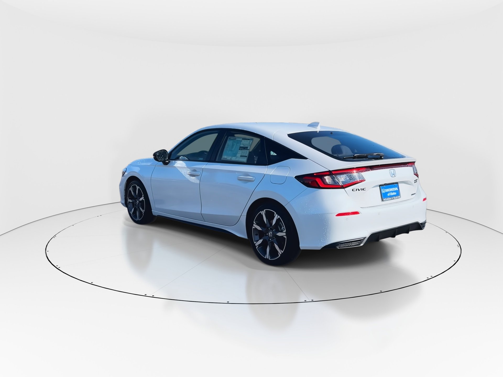 2026 Honda Civic Hatchback Hybrid Sport Touring photo 6