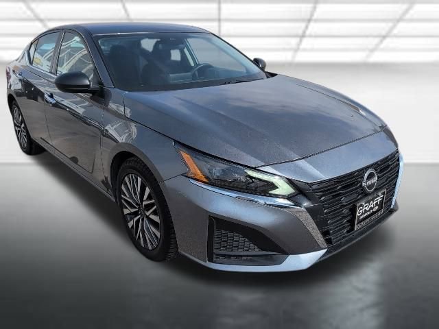 2024 Nissan Altima SV
