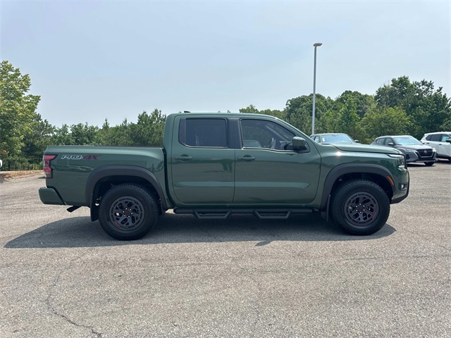 2025 Nissan Frontier PRO-4X photo 3