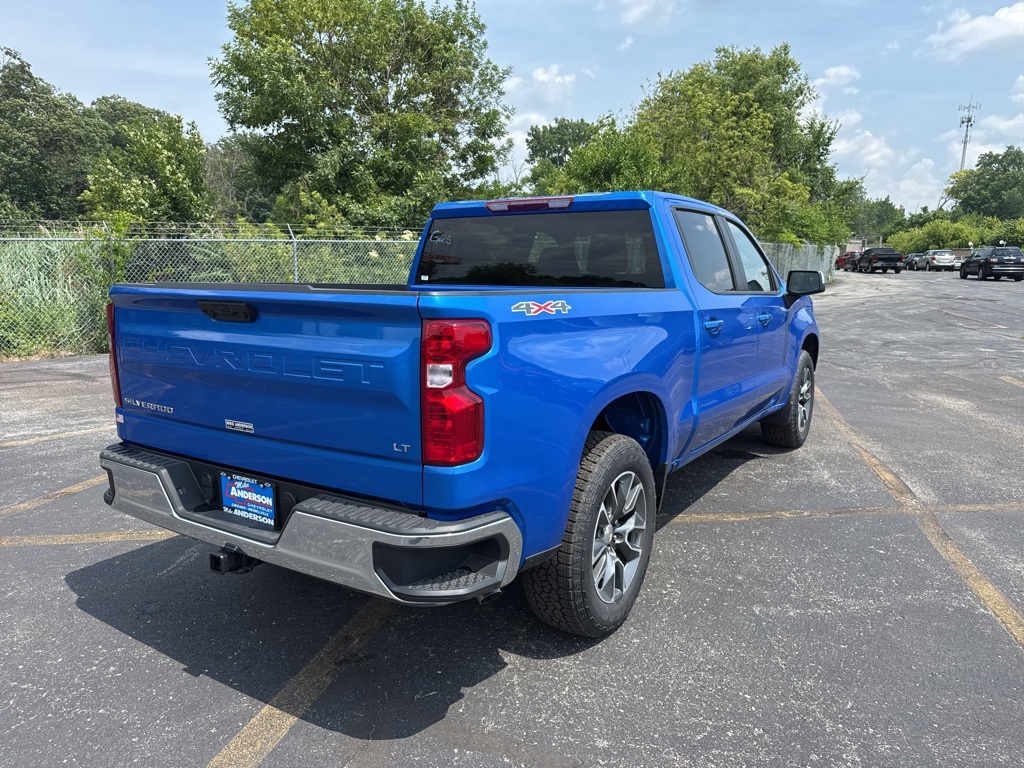 2025 Chevrolet Silverado 1500 LT photo 3