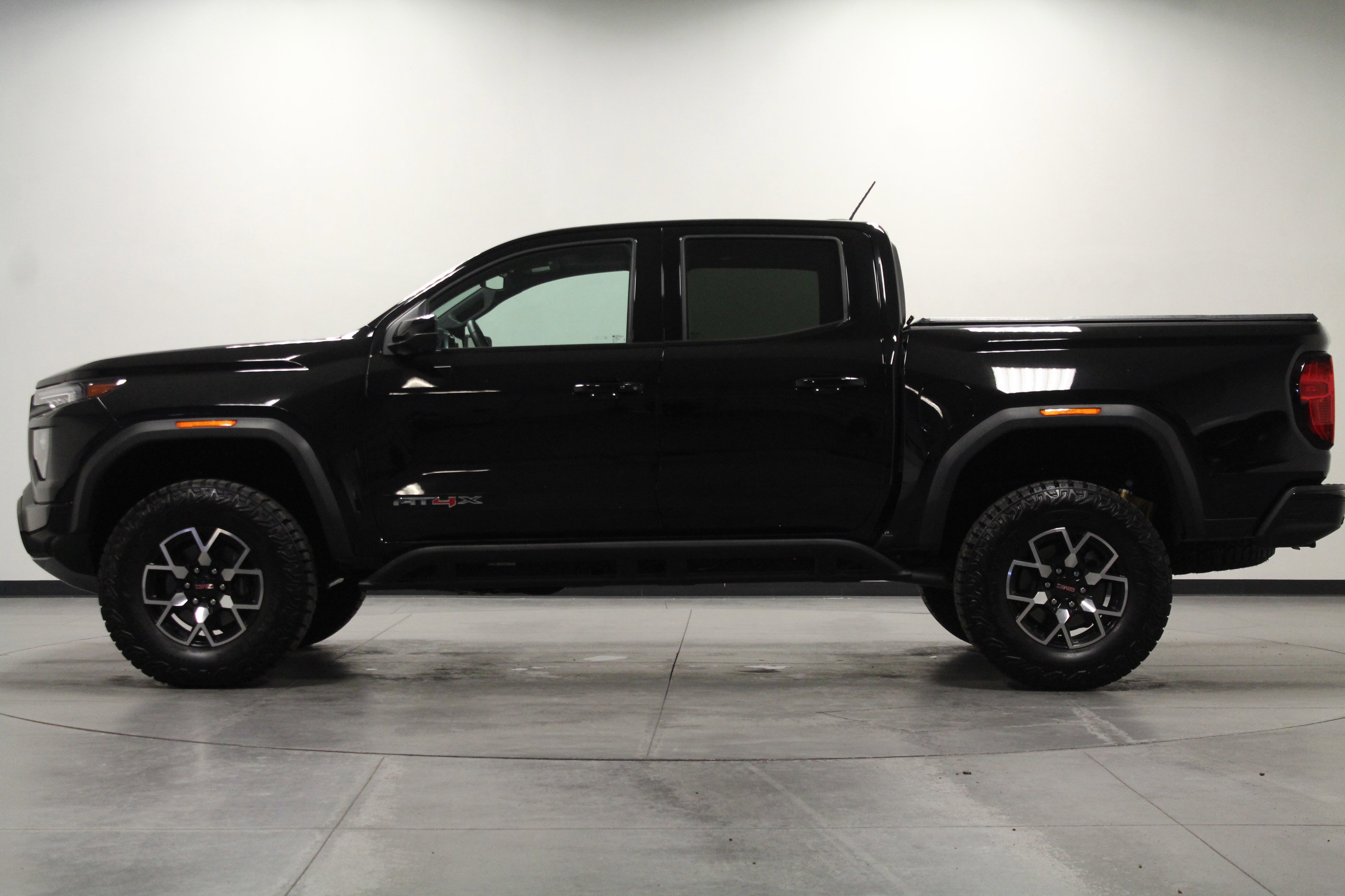 2024 Gmc Canyon AT4X photo 6