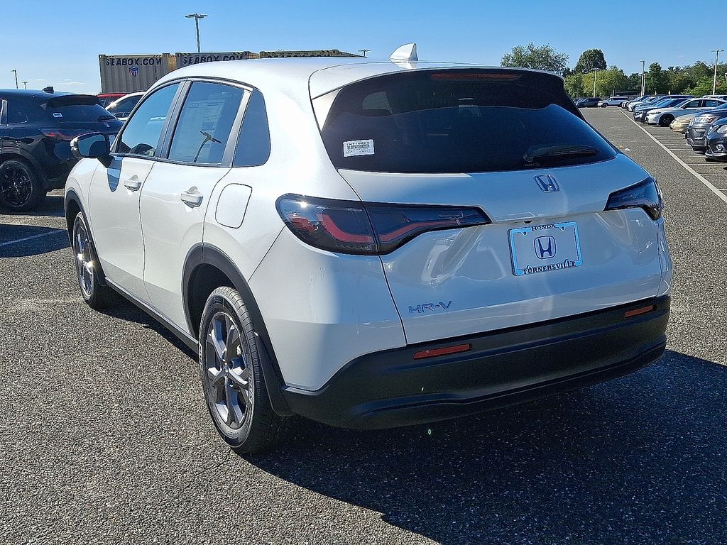 2026 Honda HR-V LX photo 2