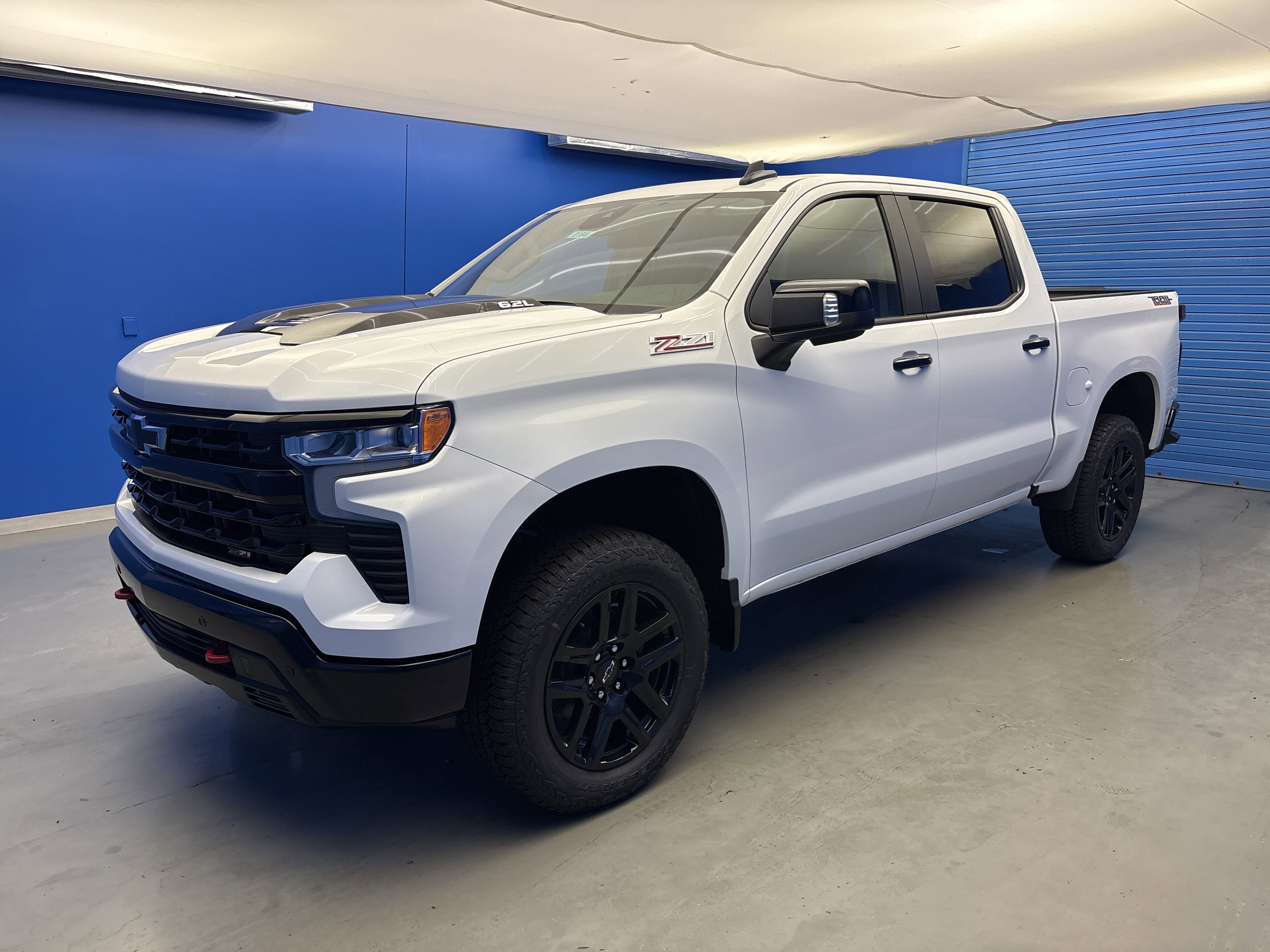 2026 Chevrolet Silverado 1500 LT Trail Boss photo 2