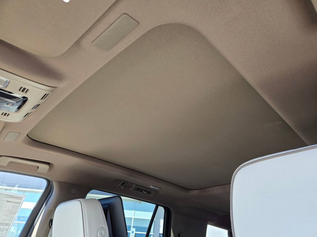 2026 Gmc Yukon Denali photo 4