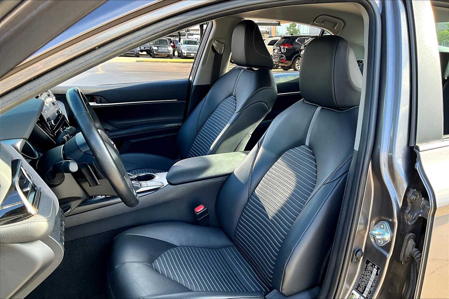 2024 Toyota Camry SE photo 8