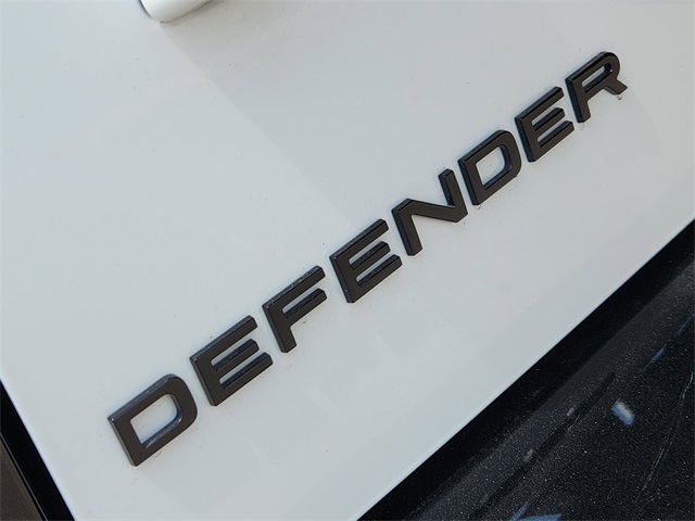 2025 Land Rover Defender 110 V8 photo 8